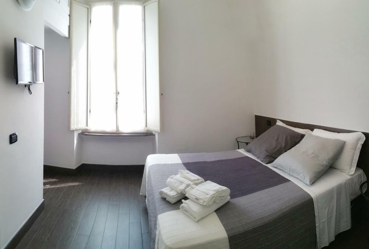 Centro Storico - Fermata Montesanto Hotel Naples Luaran gambar